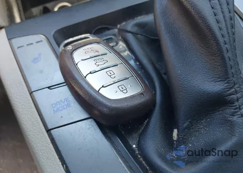 2017 Hyundai Elantra Limited из США, поврежденный, VIN 5NPD84LF6HH037120